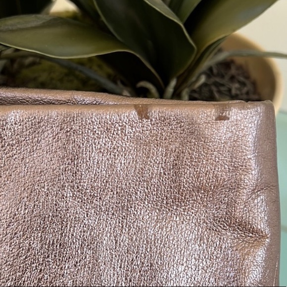 Elliott Lucca Clutch - Picture 9 of 15